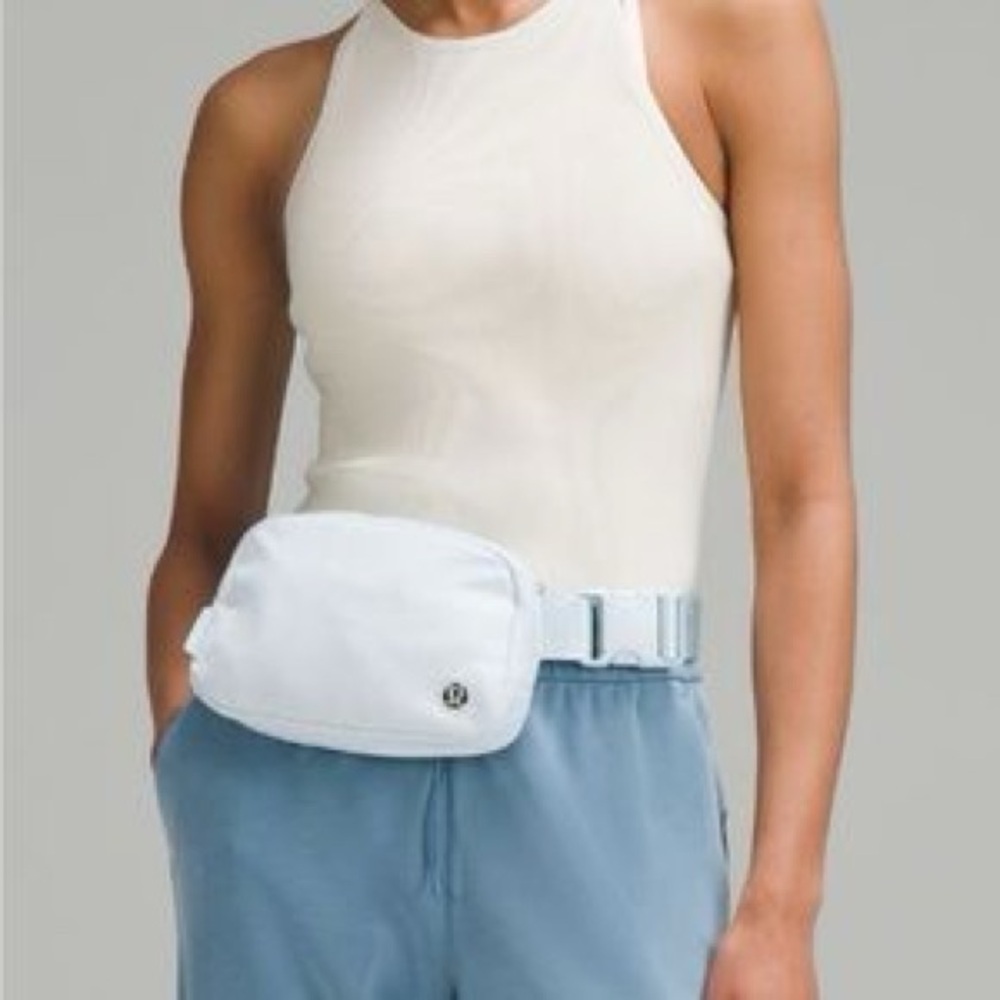 Lululemon Everywhere Belt Bag *1L Powder Blue